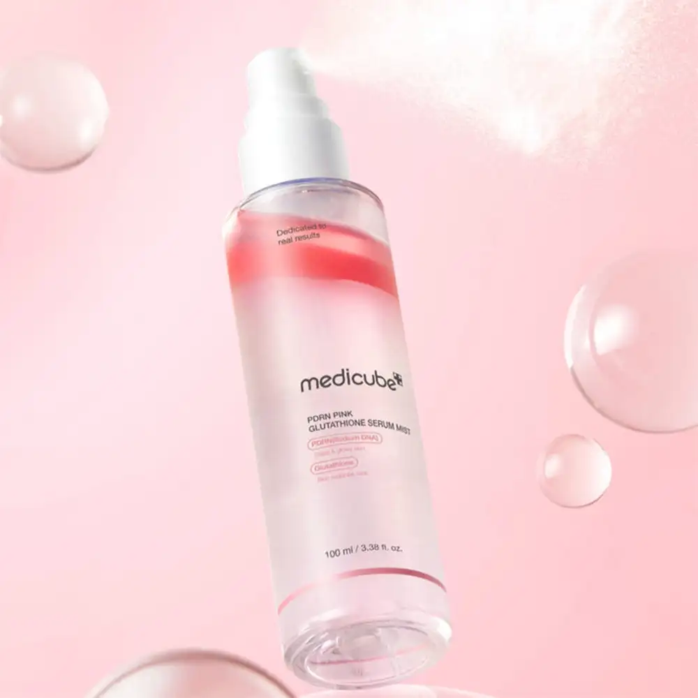 میست سرم PDRN روشن‌کننده گلوتاتیون مدی کیوب اصل مدل Medicube PDRN Pink Glutathione Serum Mist، آبرسان، درخشان‌کننده و تقویت‌کننده سد دفاعی پوست با PDRN سالمون، گلوتاتیون، نیاسینامید، کلاژن، سرامید و هیالورونیک اسید