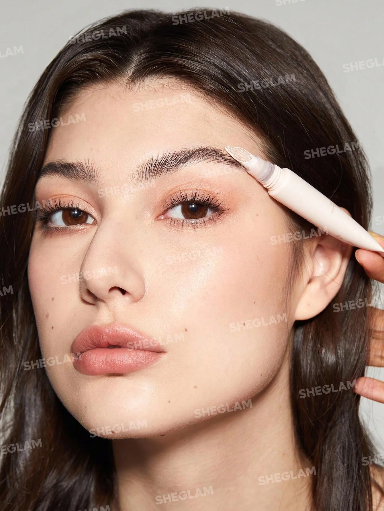 ژل ابرو تیوپی حالت دهنده شیگلم برس دار breakdown brow gel