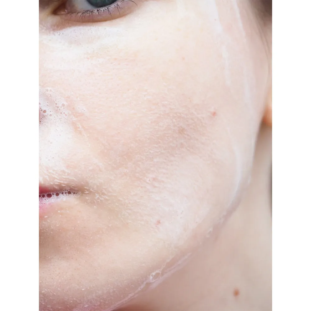 ل شوینده ملایم حلزون و آزولن تیام TIAM Snail Azulene Low pH Cleanser