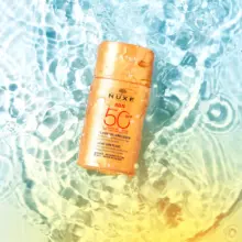 ضد آفتاب فلوئیدی ضد پیری نوکس SPF 50 اصل مناسب پوست نرمال تا مختلط