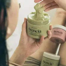 سکراب کف سر و بدن سوسن و نعناع آرنسیا Arencia Fresh Cloud Sea Salt Body Scalp Scrub Mint