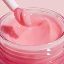 ماسک لب شب توت فرنگی لانیژ Laneige Lip Sleeping Mask EX Berry با ویتامین C، کره شی و کمپلکس توت برای آبرسانی، ترمیم و نرمی لب‌های خشک 20 گرم