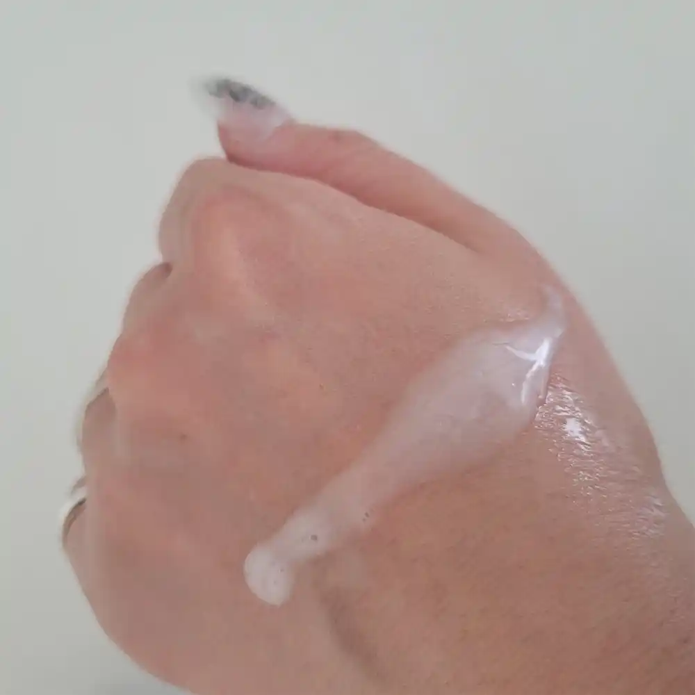 ژل-شستشوی-ترمیم-کننده-بتا-پانتنول-سام-بای-می-Some-By-Mi-Beta-Panthenol-Repair-Gel-Cleanser-120ml-